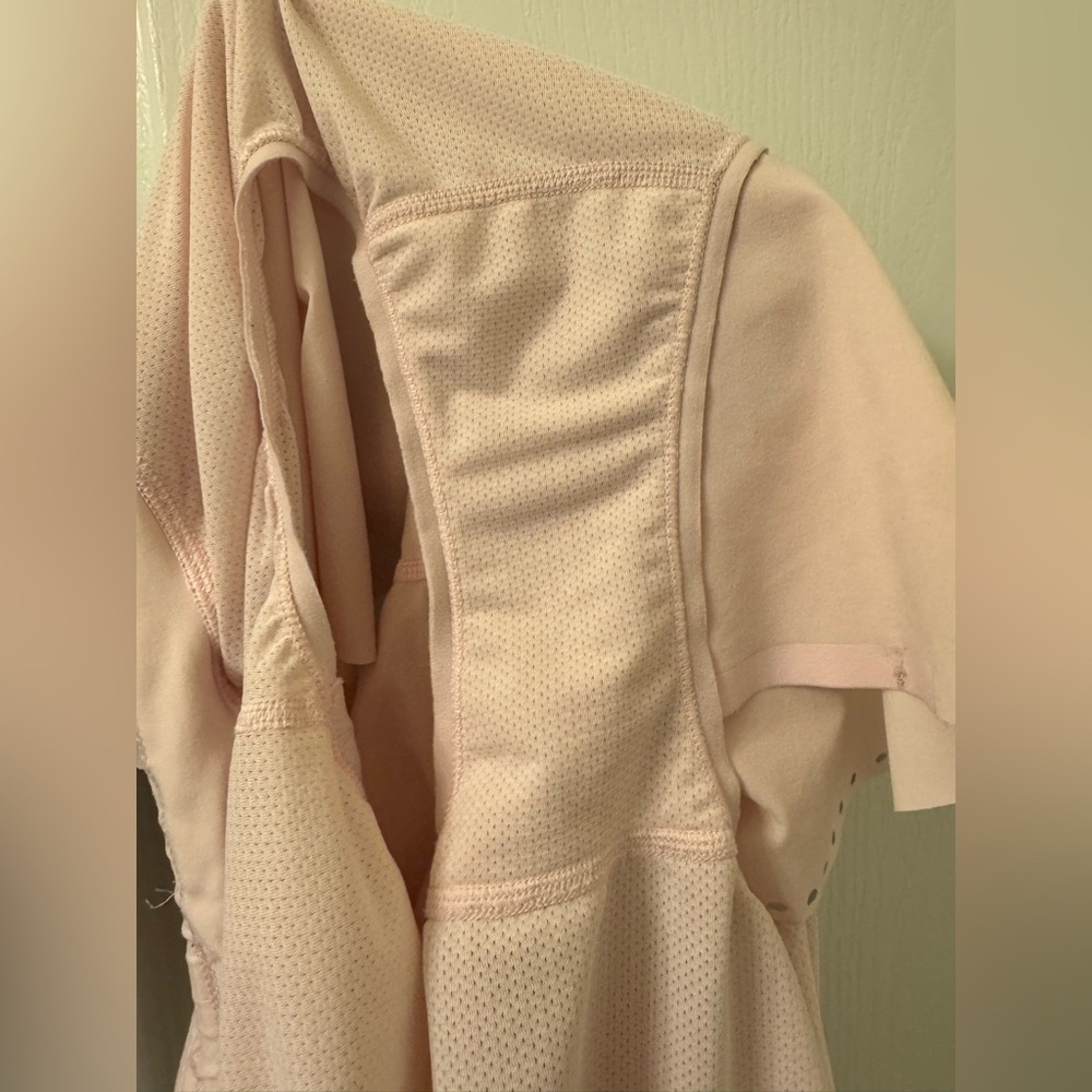 Lululemon Find Your Pace High-Rise Lined Short 3" Strawberry Milkshake - Picture 6 of 6